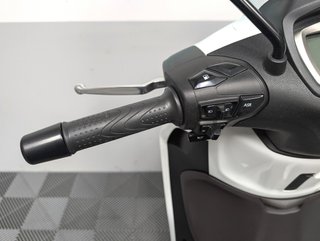 PIAGGIO BEVERLY 300 HPE - 2024 - 5.437KM