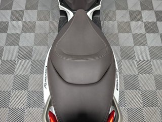 PIAGGIO BEVERLY 300 HPE - 2024 - 5.437KM