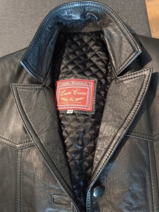 Chaqueta de piel vacuno con cinturón