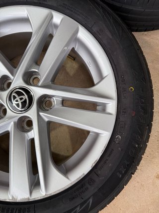 Llantas Toyota Corolla (4 unidades)