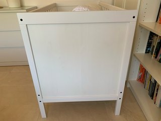 Cuna de bebé IKEA blanca