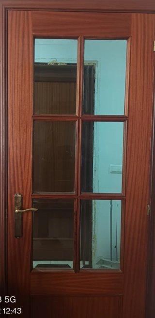 Puerta de madera interior