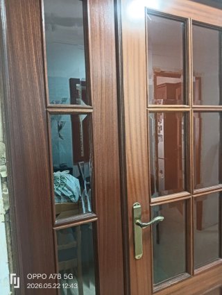 Puerta de madera interior