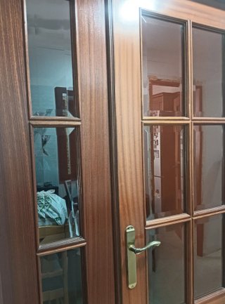 Puerta de madera interior