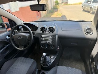 Ford Fiesta 2004