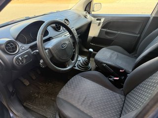 Ford Fiesta 2004