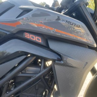 Despiece CFMoto 300NK Negra y Naranja