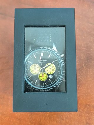 Reloj Sekonda Cronógrafo Negro y Amarillo