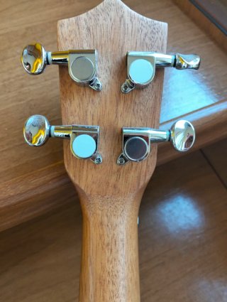 Ukelele PASSION PS-1 Caoba+ afinador Fender+ Funda