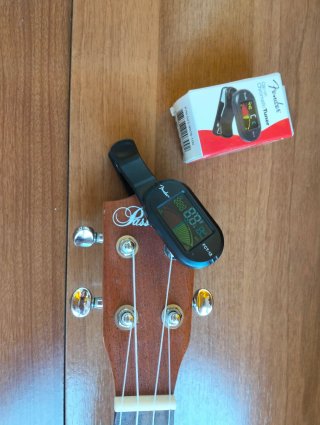 Ukelele PASSION PS-1 Caoba+ afinador Fender+ Funda