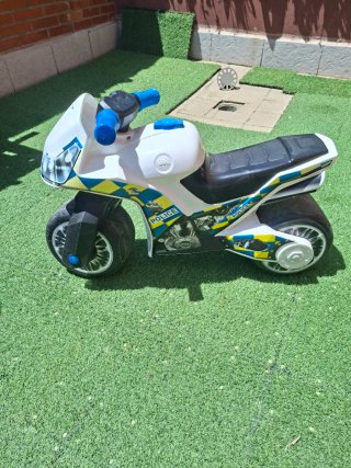 3 Motos de Juguete: Batman, Policía y Azul