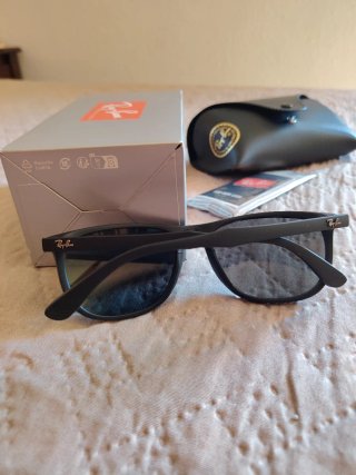 Gafas de sol varios modelos a estrenar.