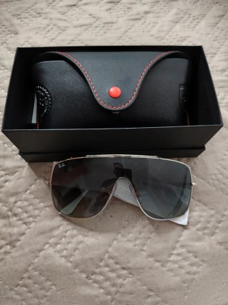 Gafas de sol varios modelos a estrenar.