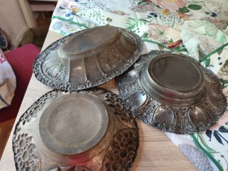 Plato decorativo antiguo plateado