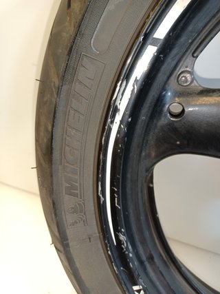 Llanta trasera Suzuki GS 500 de 2001