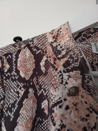 Chaqueta animal print cuello Mao doble botón T40