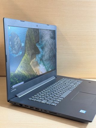 Lenovo IdeaPad 17 i5 / 8GB / 512GB SSD