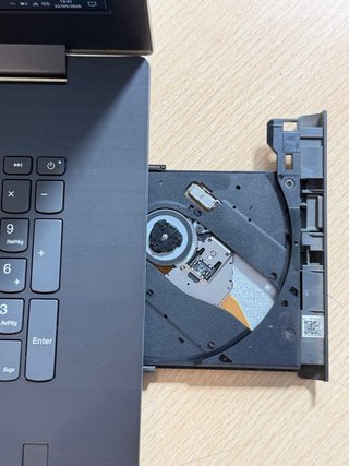 Lenovo IdeaPad 17 i5 / 8GB / 512GB SSD