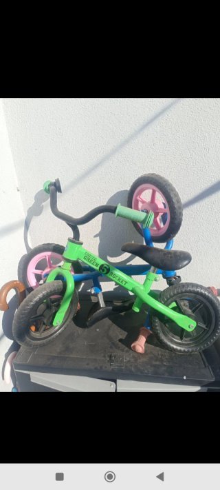 Bicicleta de aprendizaje verde 50 euros las dos