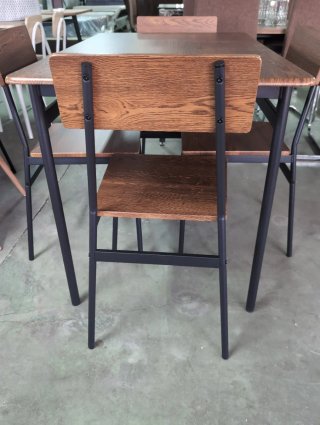 Mesa comedor y 4 sillas madera oscura