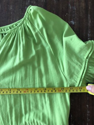 Vestido Simorra verde lima escalonado