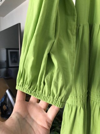 Vestido Simorra verde lima escalonado