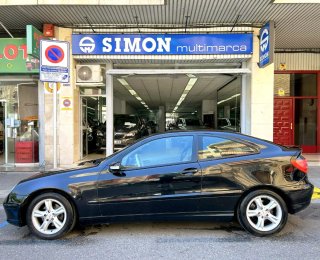 Mercedes-Benz Clase C 2004