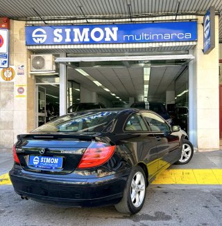 Mercedes-Benz Clase C 2004