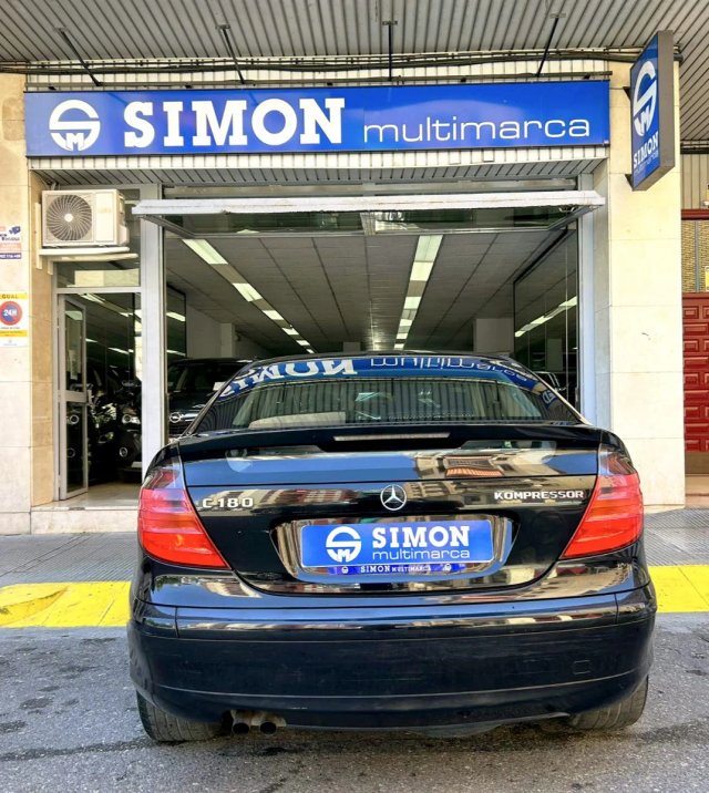 Mercedes-Benz Clase C 2004