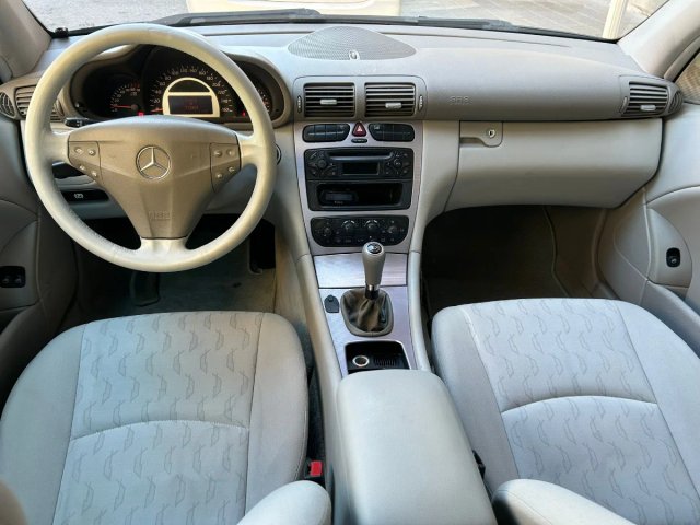 Mercedes-Benz Clase C 2004