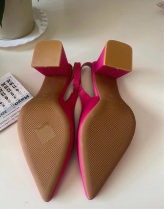Zapatos fucsia de tacón slingback