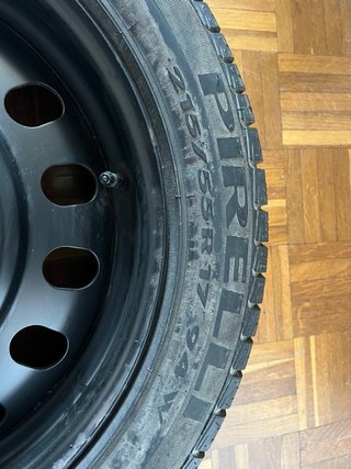 Neumáticos Pirelli 215/55 R17 94W