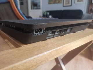 PS4 500GB Negra + Caja Original + Mando