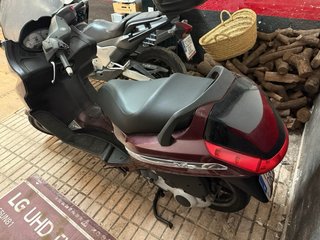 Piaggio X8 200  Maxi Scooter Burdeos Automática