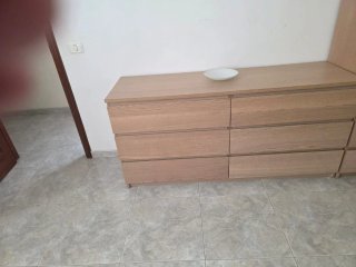 Cómoda de madera color beige/marrón