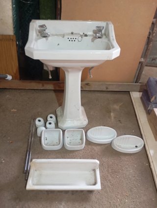 Lavabo vintage porcelana con accesorios