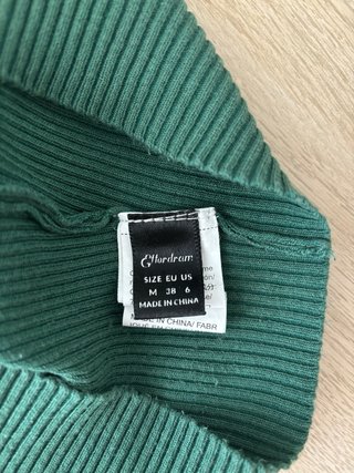 Top de canalé verde con cuello halter Shein