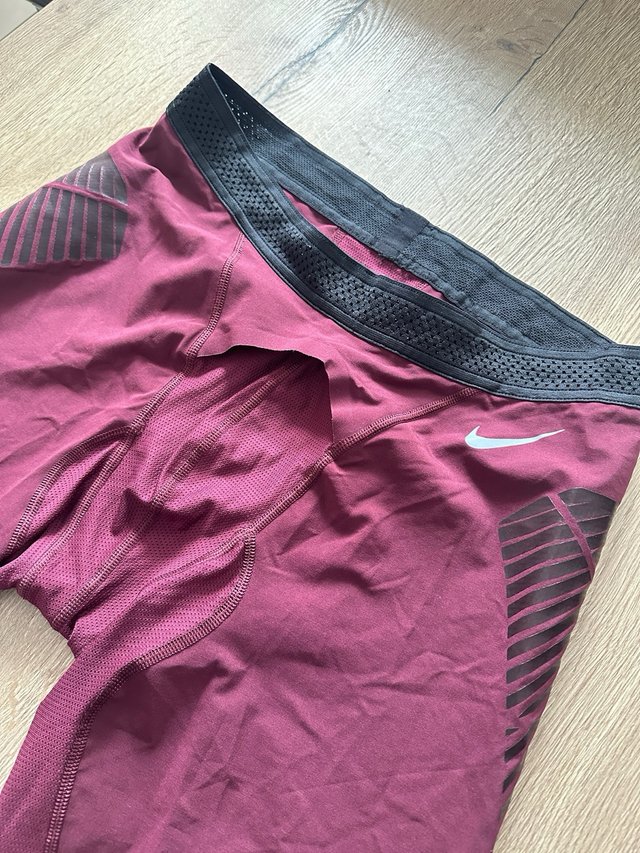 Nike Hyper Compression XL Morado