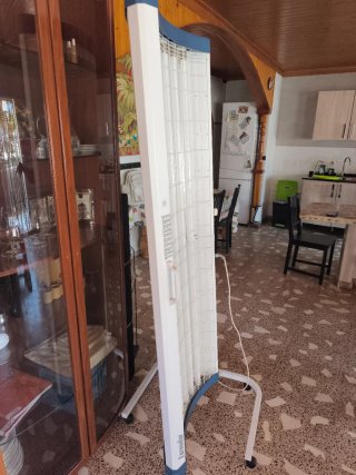 Solarium Ergoline Azul y Blanco