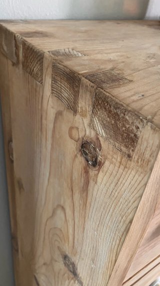 Mueble organizador de madera maciza