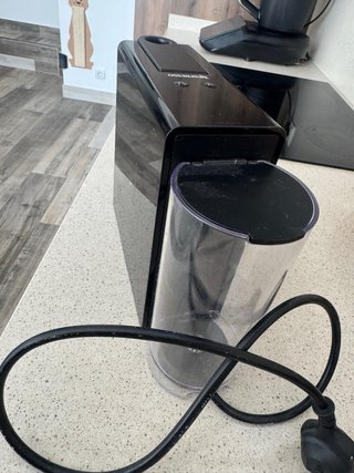 Cafetera Nespresso Negra