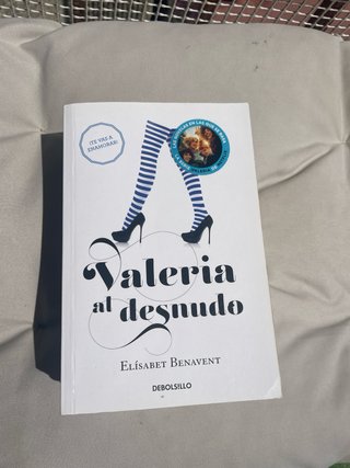 Valeria al desnudo / Valeria Naked