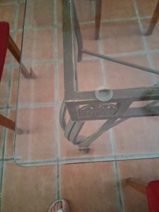 Solo mesa las 6 sillas aparte