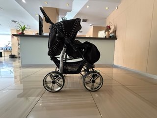 Carro Bebé Sportive Lunares con complementos