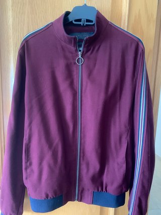 Cazadora deportiva