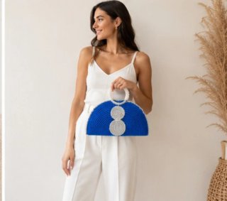 Bolso abanico azul con asas de perlas