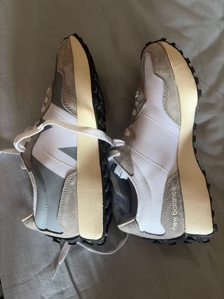 Zapatillas New Balance 327 Gris y Blanco