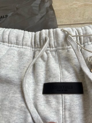 Shorts Essentials Grigi