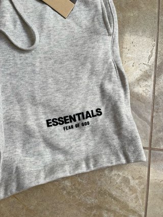 Shorts Essentials Grigi