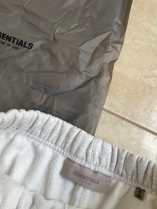 Shorts Essentials Grigi